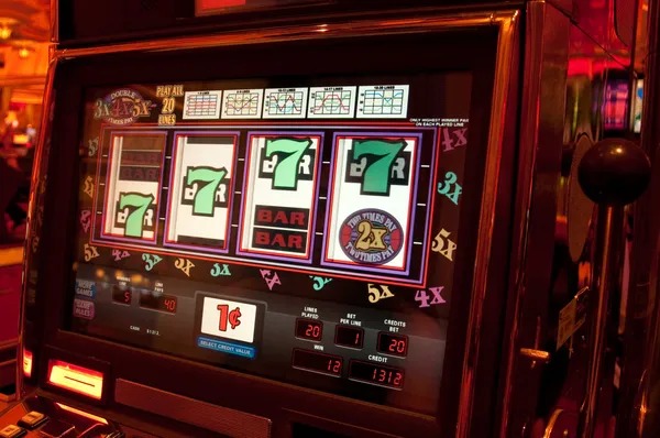 Live blackjack table on pedia mobile app with dealer visible in HD stream and play-money chip stack displayed